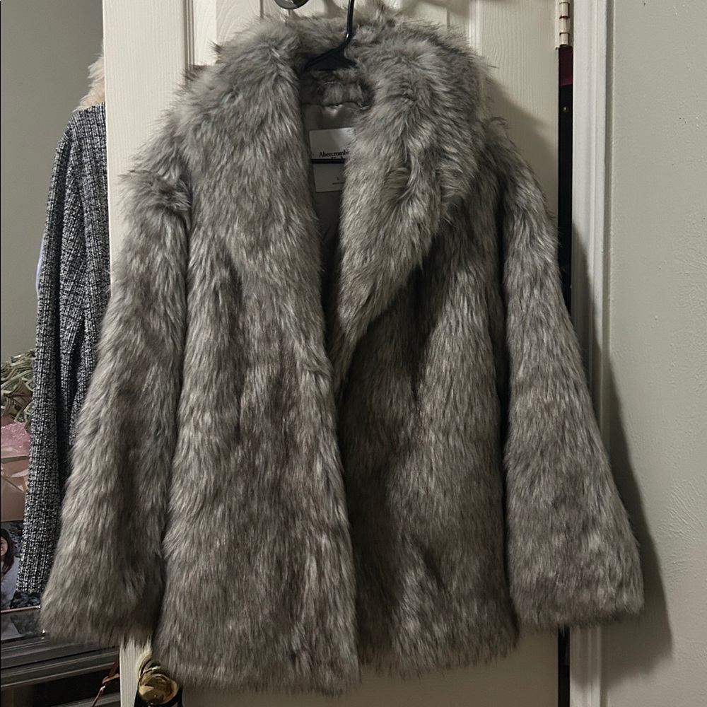 Abercrombie & Fitch Faux Fur